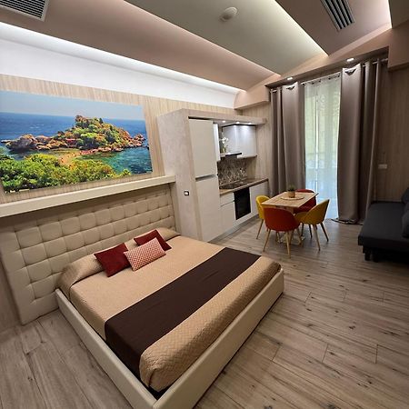 Th Luxury Rooms & Apartment Джардини Наксос Екстериор снимка